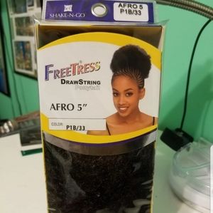 Drawstring synthetic puff